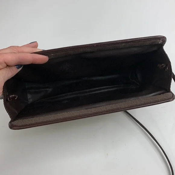 Burberry Ltd Ed Vintage "Shelter Under A Burberrys" Crossbody bag Fabric leather - Picture 12 of 17